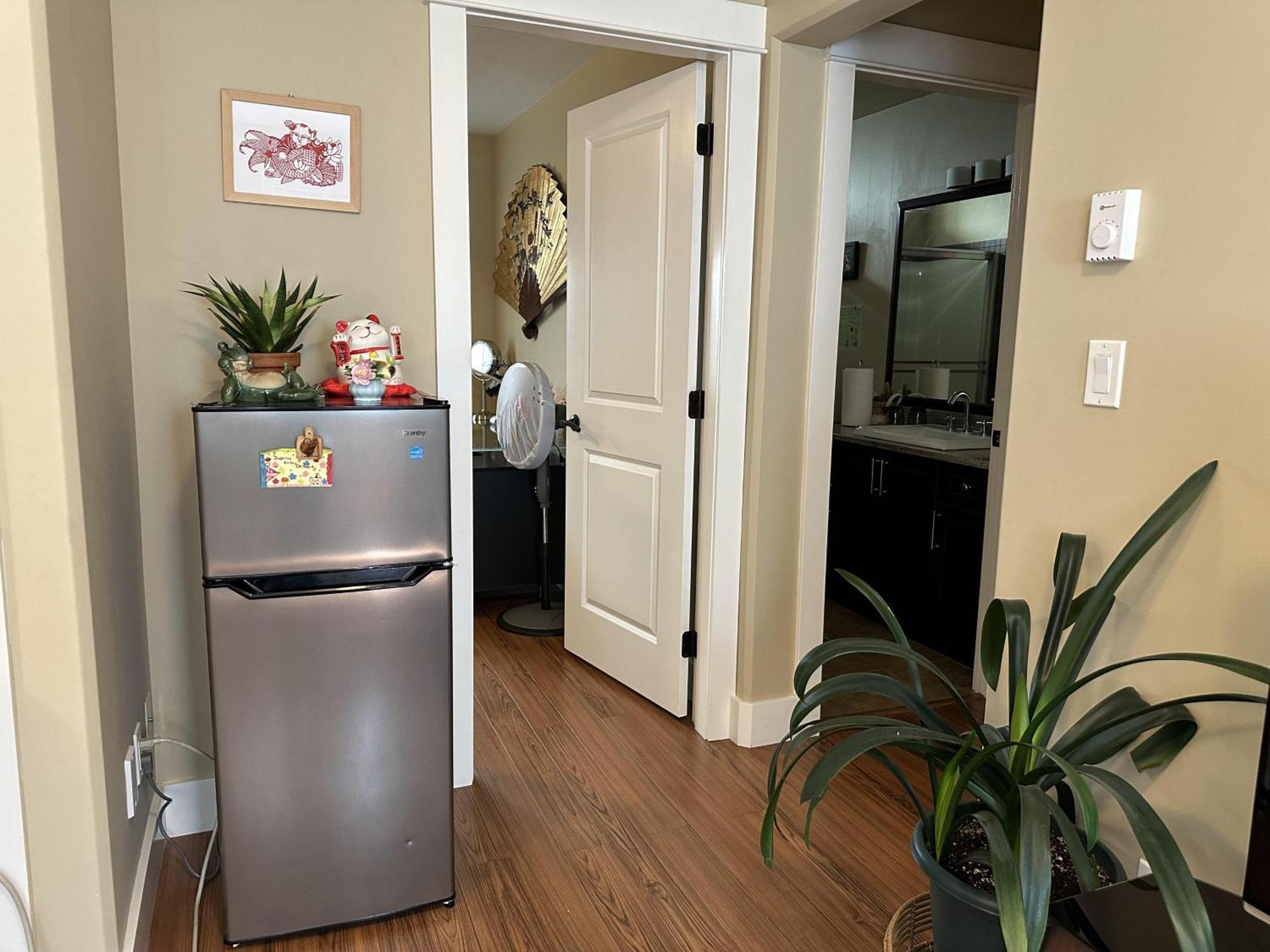 Separate Entry Sweet Home Victoria Exterior foto